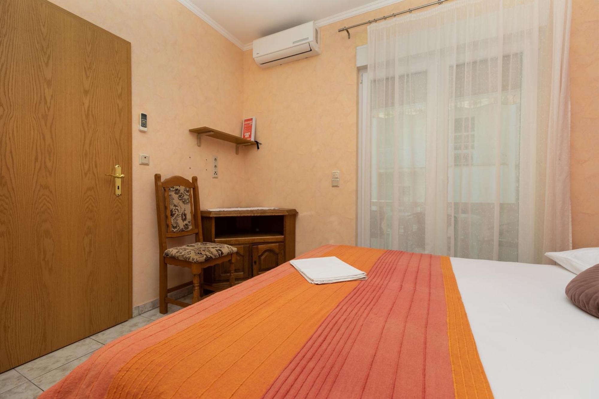 Apartments By The Sea Duce, Omis - 5973 Szoba fotó
