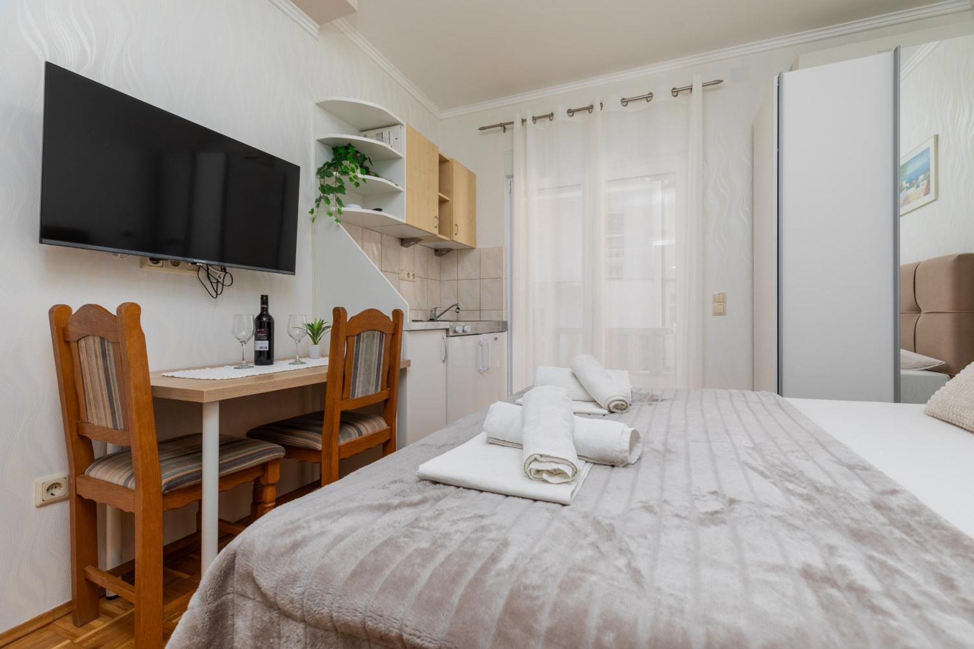 Apartments By The Sea Duce, Omis - 5973 Szoba fotó